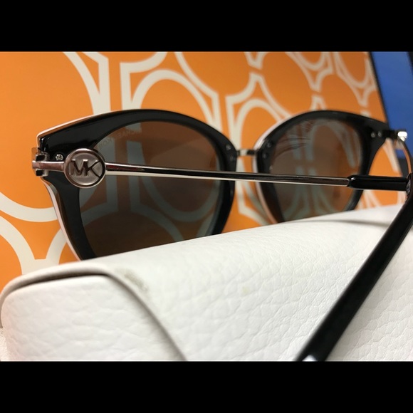 Michael Kors sunglasses with case. - Picture 3 of 4